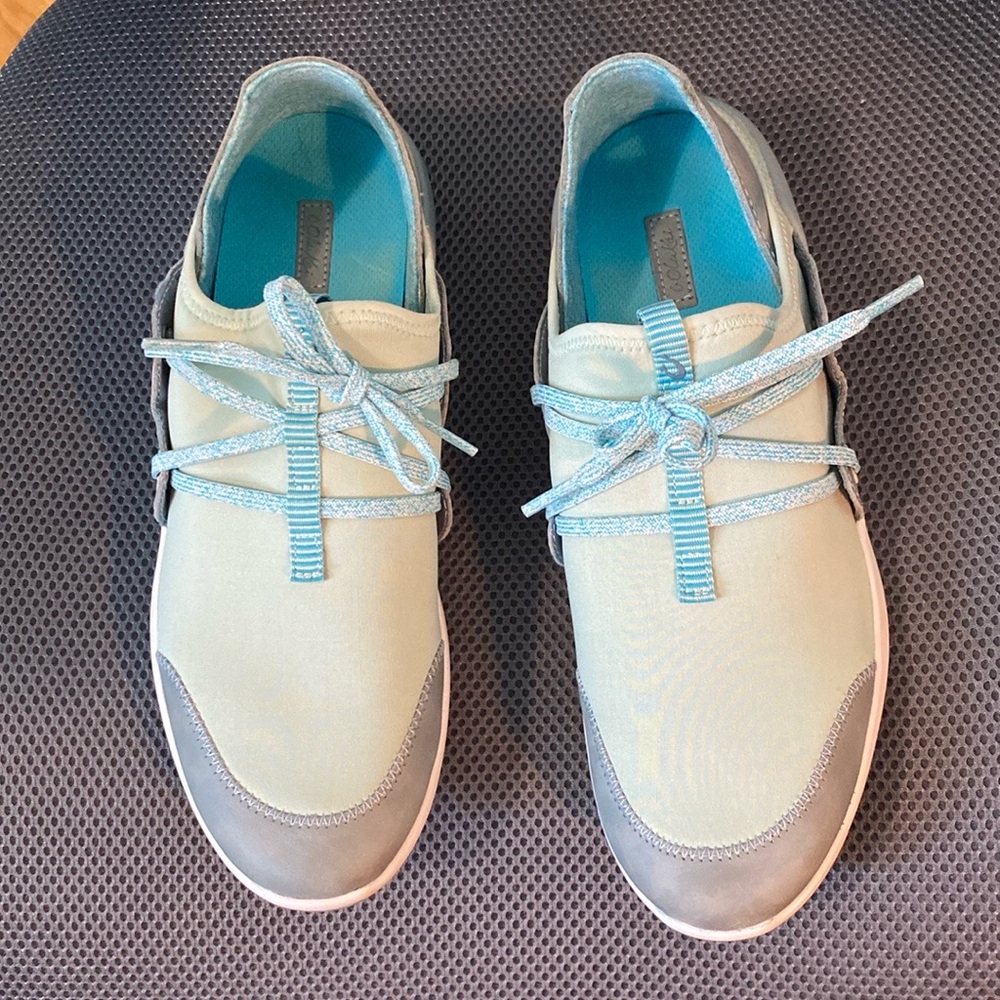 W 9.5 Olukai Miki Li Shoe - Women's